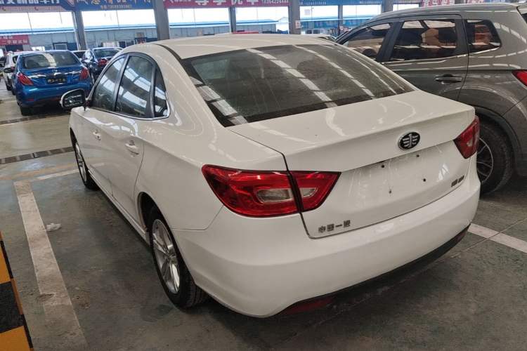 Used Bestune B30 2016 1.6L manual Comfort trim level Rear Left 45 Deg