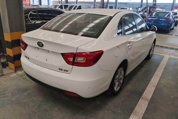 Used Bestune B30 2016 1.6L manual Comfort trim level Rear Right 45 Deg