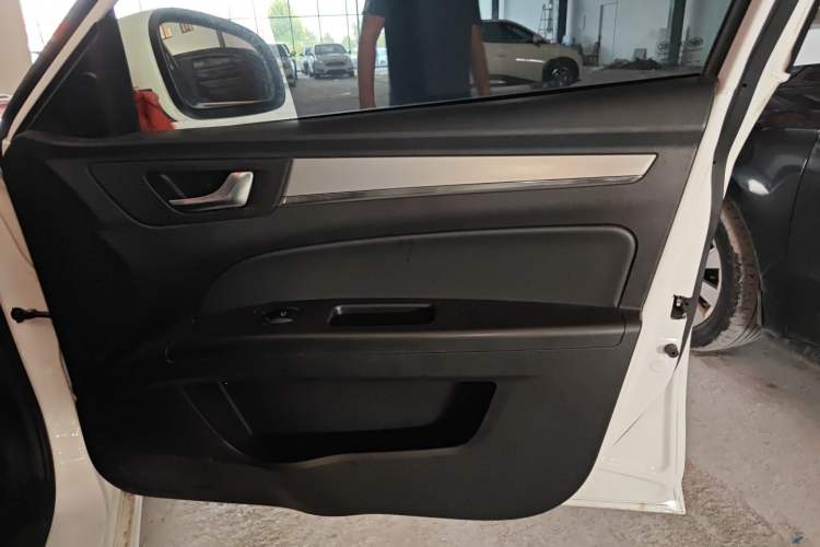 Used Bestune B30 2016 1.6L Automatic 10th Anniversary Edition Right Front Door Interior