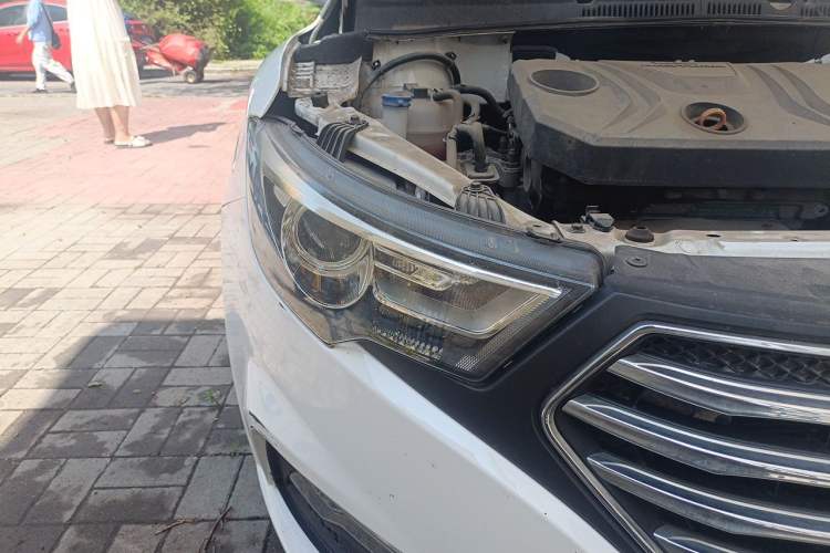 Used Bestune B30 2016 1.6L manual luxury version Right Front Headlight