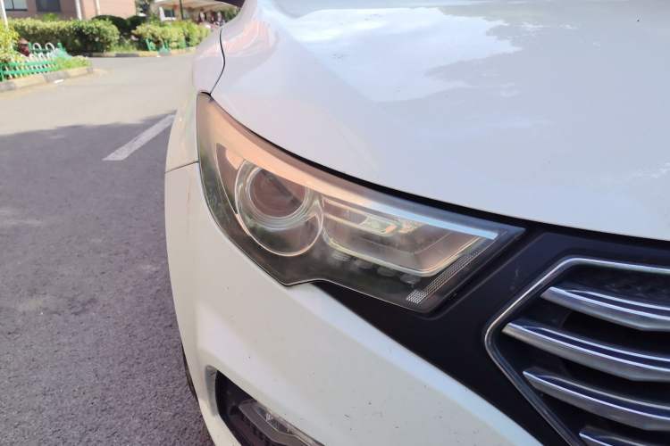 Used Bestune B30 2016 1.6L manual luxury version Right Front Headlight