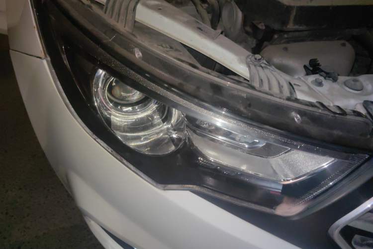 Used Bestune B30 2016 1.6L Automatic Luxury Model Right Front Headlight