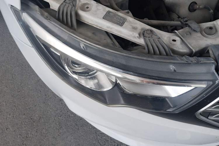 Used Bestune B30 2016 1.6L manual luxury version Right Front Headlight