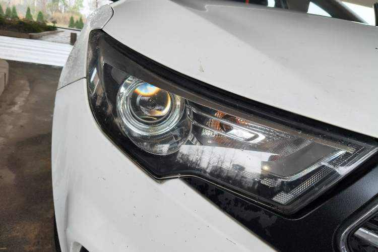 Used Bestune B30 2016 1.6L Automatic Luxury Model Right Front Headlight