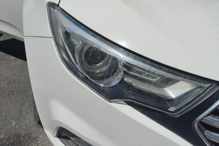 Used Bestune B30 2016 1.6L manual luxury version Right Front Headlight