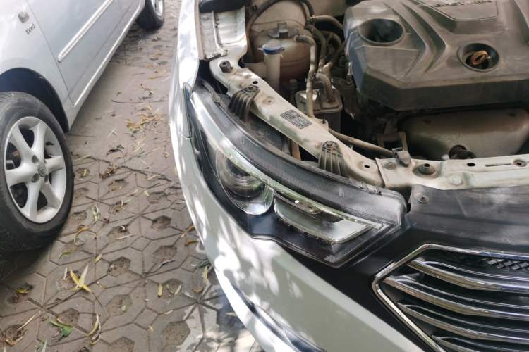 Used Bestune B30 2016 1.6L manual luxury version Right Front Headlight