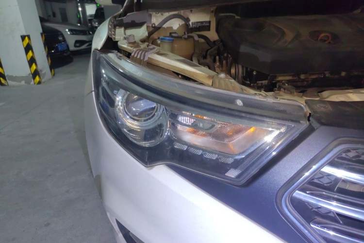 Used Bestune B30 2016 1.6L Automatic Luxury Model Right Front Headlight
