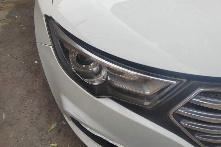 Used Bestune B30 2016 1.6L manual luxury version Right Front Headlight