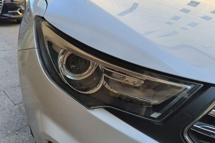 Used Bestune B30 2016 1.6L Automatic Luxury Model Right Front Headlight