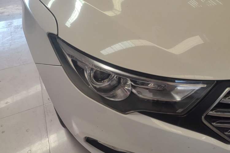 Used Bestune B30 2016 1.6L manual luxury version Right Front Headlight