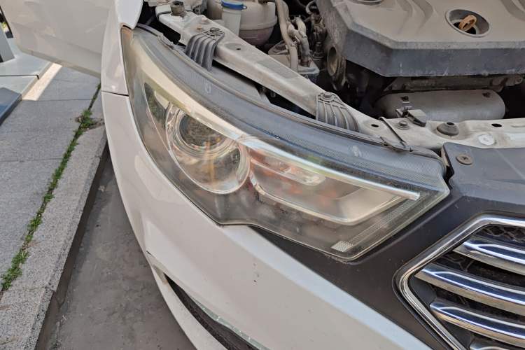 Used Bestune B30 2016 1.6L manual luxury version Right Front Headlight