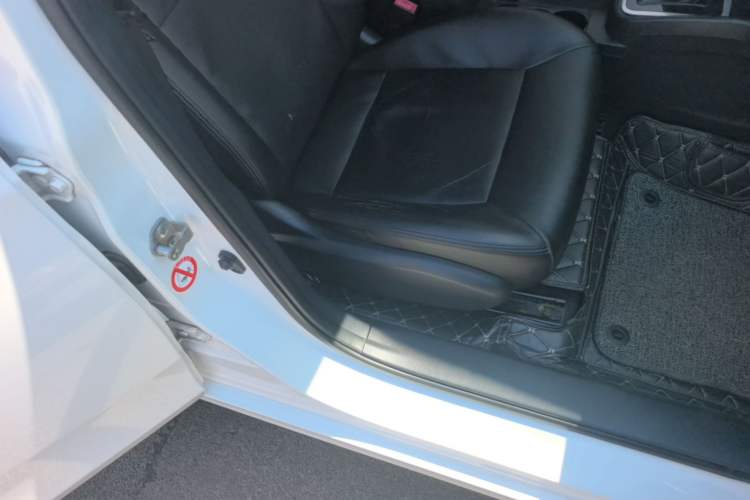 Used Bestune B30 2016 1.6L Automatic Luxury Model Right Front Seat