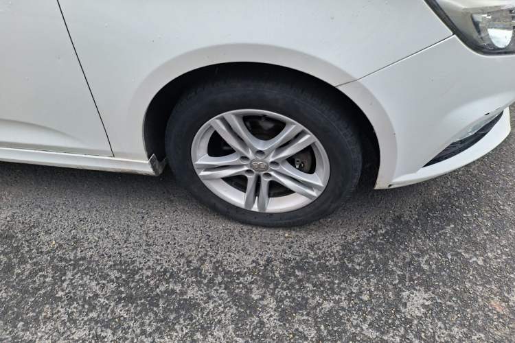 Used Bestune B30 2016 1.6L manual luxury version Right Front Wheel Hub