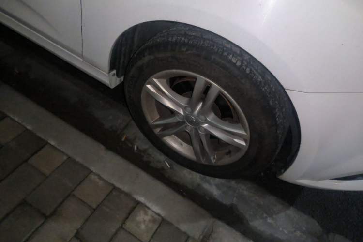 Used Bestune B30 2016 1.6L manual luxury version Right Front Wheel Hub