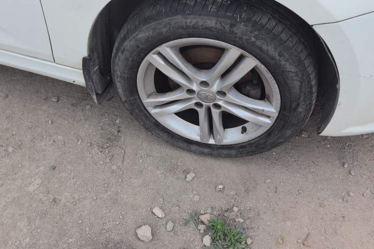Used Bestune B30 2016 1.6L manual luxury version Right Front Wheel Hub
