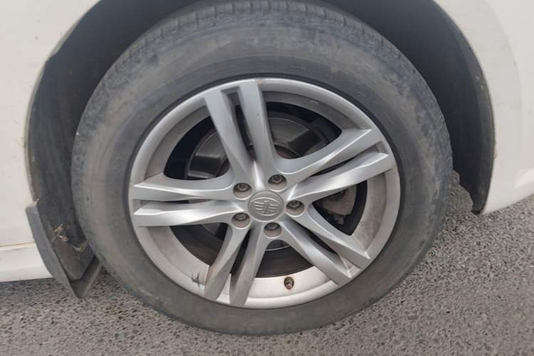 Used Bestune B30 2016 1.6L manual luxury version Right Front Wheel Hub