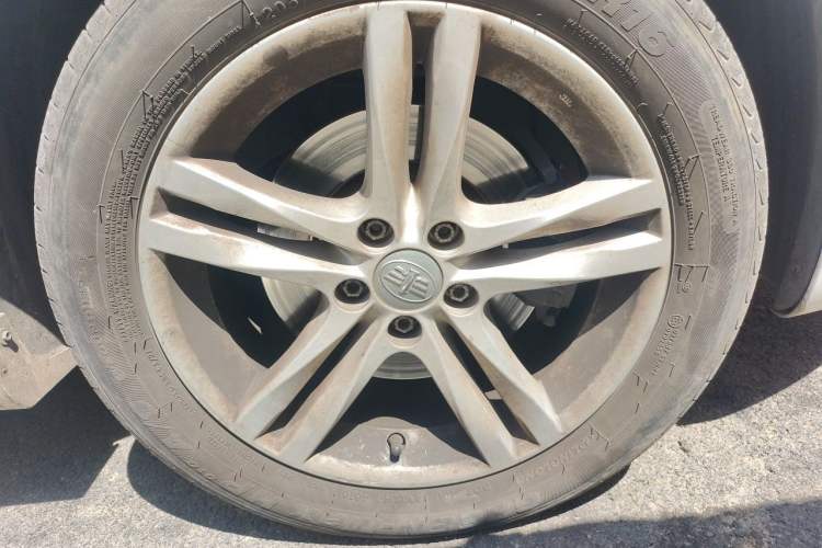 Used Bestune B30 2016 1.6L manual luxury version Right Front Wheel Hub