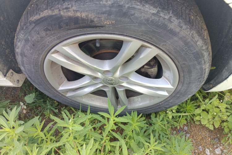Used Bestune B30 2016 1.6L Automatic Luxury Model Right Front Wheel Hub