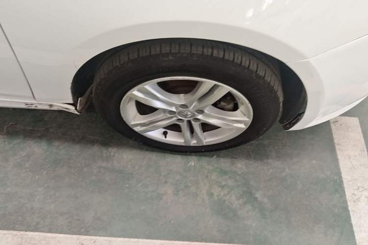 Used Bestune B30 2016 1.6L manual Comfort trim level Right Front Wheel Hub