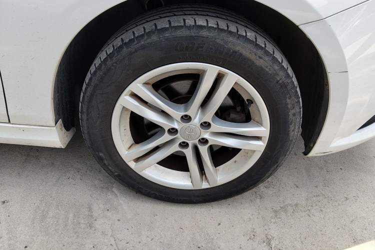 Used Bestune B30 2016 1.6L manual luxury version Right Front Wheel Hub