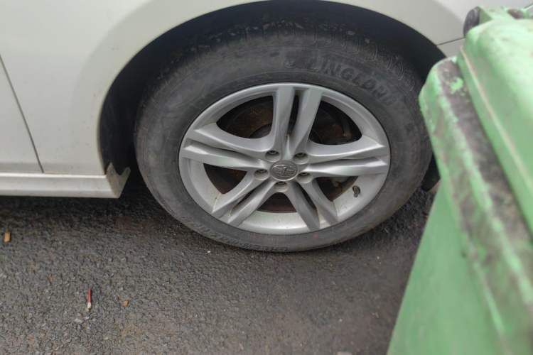 Used Bestune B30 2016 1.6L manual luxury version Right Front Wheel Hub