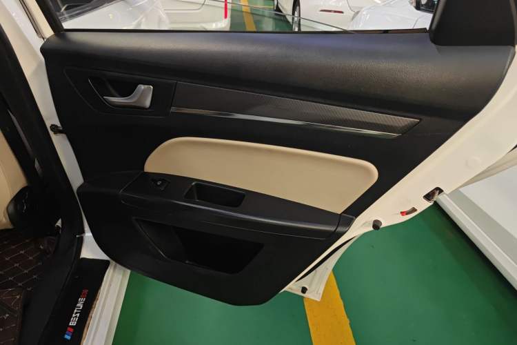 Used Bestune B30 2016 1.6L Automatic Luxury Model Right Rear Door Interior