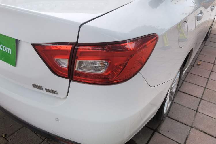 Used Bestune B30 2016 1.6L Automatic Luxury Model Right Rear Taillight