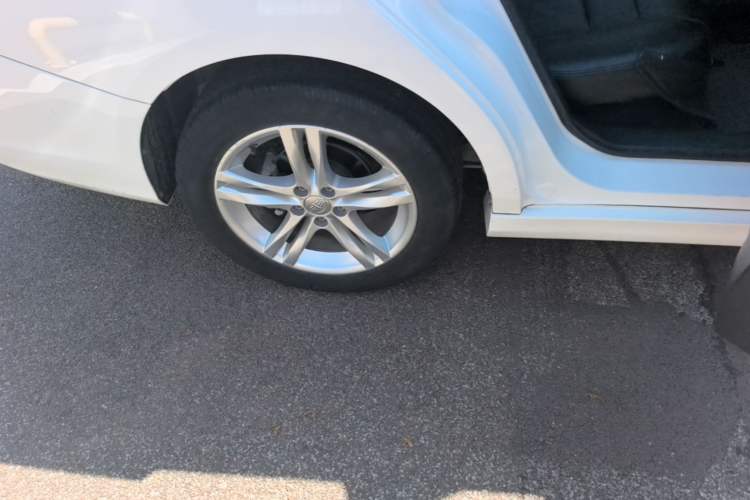Used Bestune B30 2016 1.6L Automatic Luxury Model Right Rear Wheel Hub