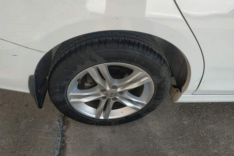 Used Bestune B30 2016 1.6L Automatic Luxury Model Right Rear Wheel Hub