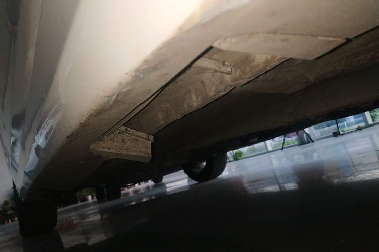 Used Bestune B30 2016 1.6L manual Comfort trim level Right Side Sill