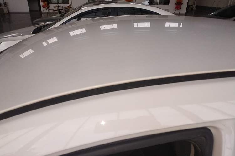 Used Bestune B30 2016 1.6L manual Comfort trim level Roof