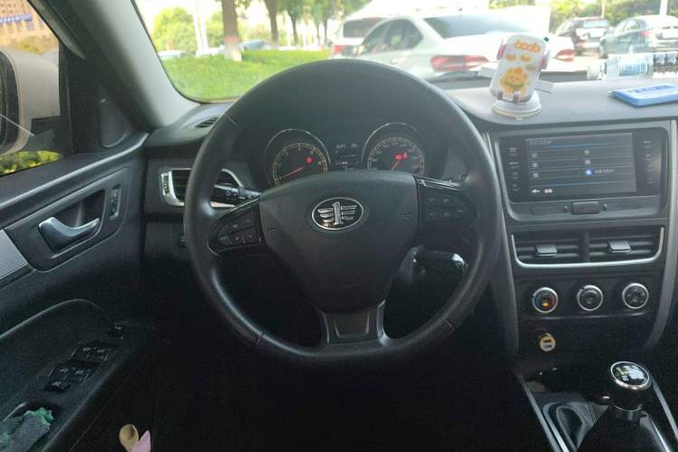 Used Bestune B30 2016 1.6L manual luxury version Steering Wheel
