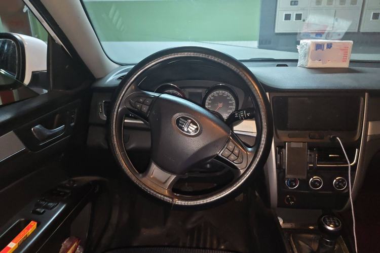 Used Bestune B30 2016 1.6L manual luxury version Steering Wheel