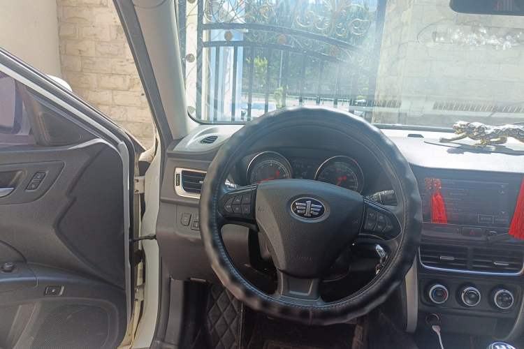 Used Bestune B30 2016 1.6L manual luxury version Steering Wheel