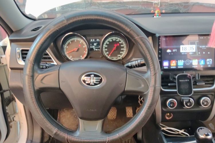 Used Bestune B30 2016 1.6L manual Comfort trim level Steering Wheel