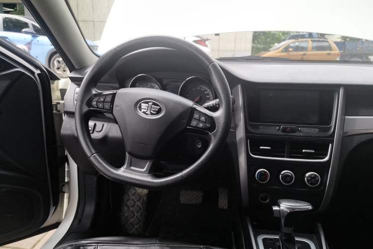 Used Bestune B30 2016 1.6L Automatic Luxury Model Steering Wheel