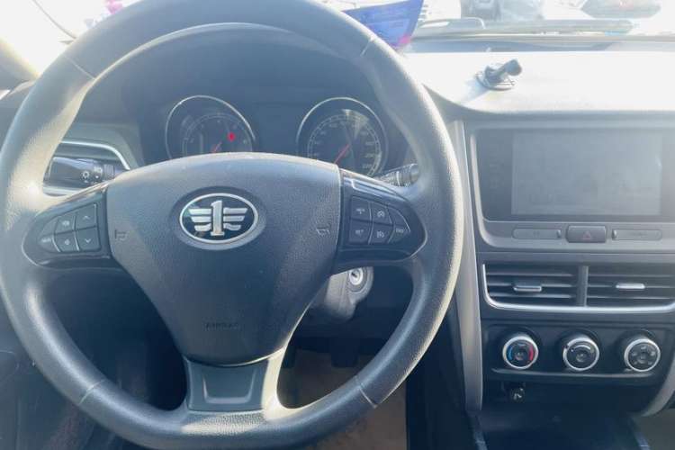 Used Bestune B30 2016 1.6L manual Comfort trim level Steering Wheel