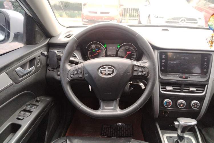 Used Bestune B30 2016 1.6L Automatic Luxury Model Steering Wheel