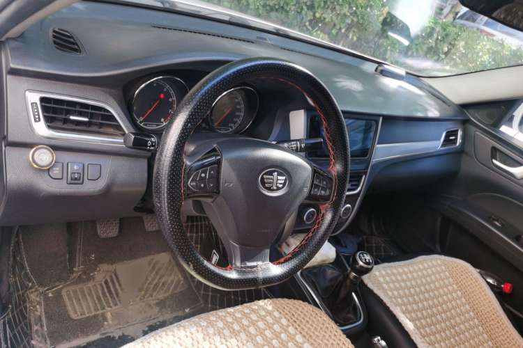 Used Bestune B30 2016 1.6L manual luxury version Steering Wheel