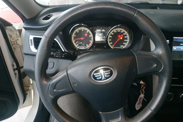 Used Bestune B30 2016 1.6L manual Comfort trim level Steering Wheel