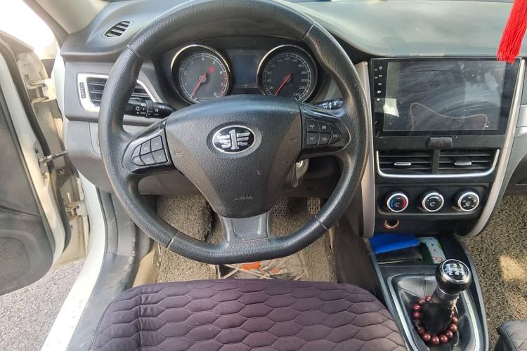 Used Bestune B30 2016 1.6L manual luxury version Steering Wheel