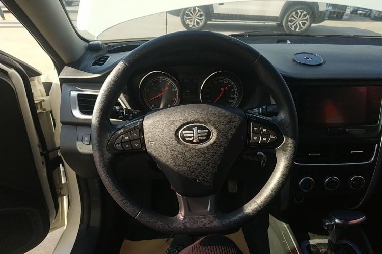 Used Bestune B30 2016 1.6L Automatic Luxury Model Steering Wheel