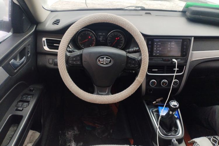 Used Bestune B30 2016 1.6L manual luxury version Steering Wheel