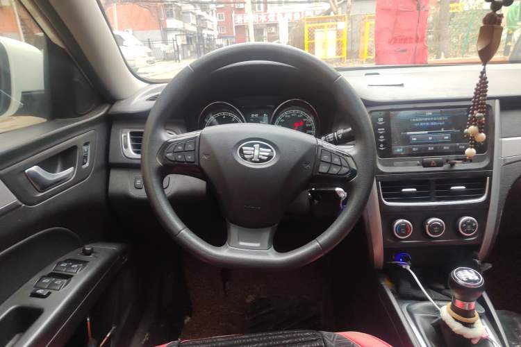 Used Bestune B30 2016 1.6L manual luxury version Steering Wheel