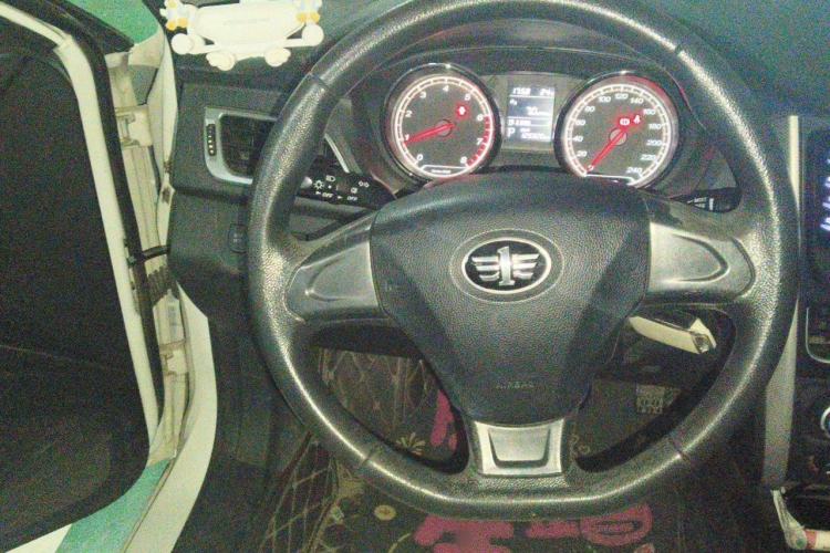 Used Bestune B30 2016 1.6L Automatic 10th Anniversary Edition Steering Wheel