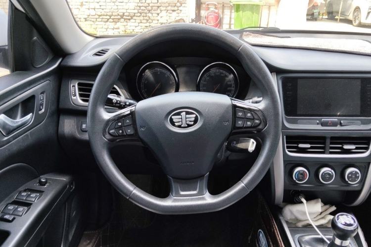 Used Bestune B30 2016 1.6L manual luxury version Steering Wheel