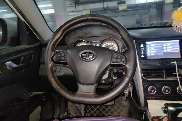 Used Bestune B30 2016 1.6L Automatic Luxury Model Steering Wheel
