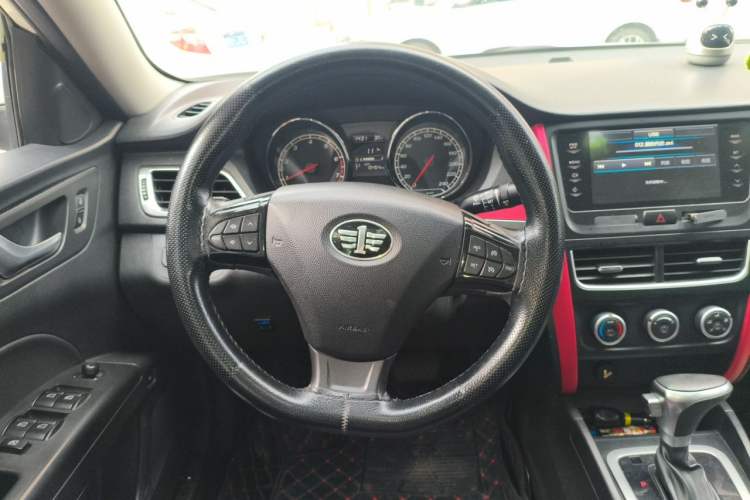 Used Bestune B30 2016 1.6L Automatic Premium Edition Steering Wheel