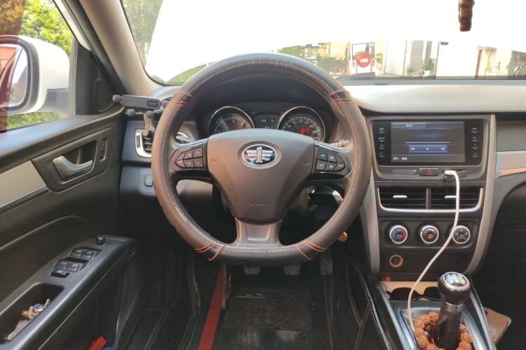 Used Bestune B30 2016 1.6L manual luxury version Steering Wheel