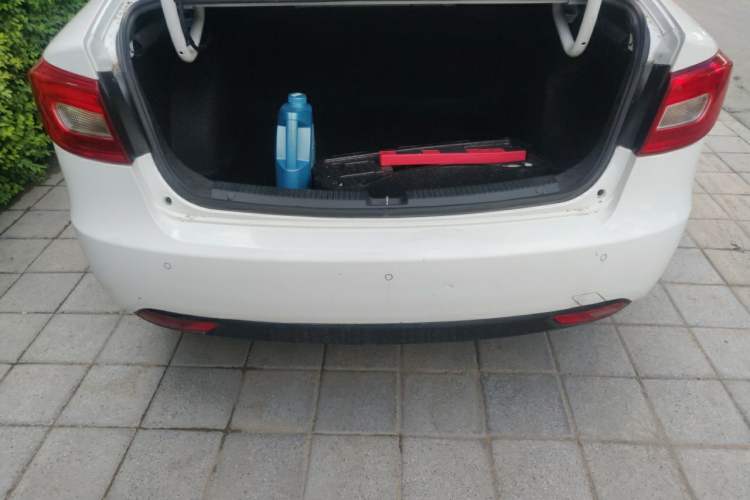 Used Bestune B30 2016 1.6L manual luxury version Trunk